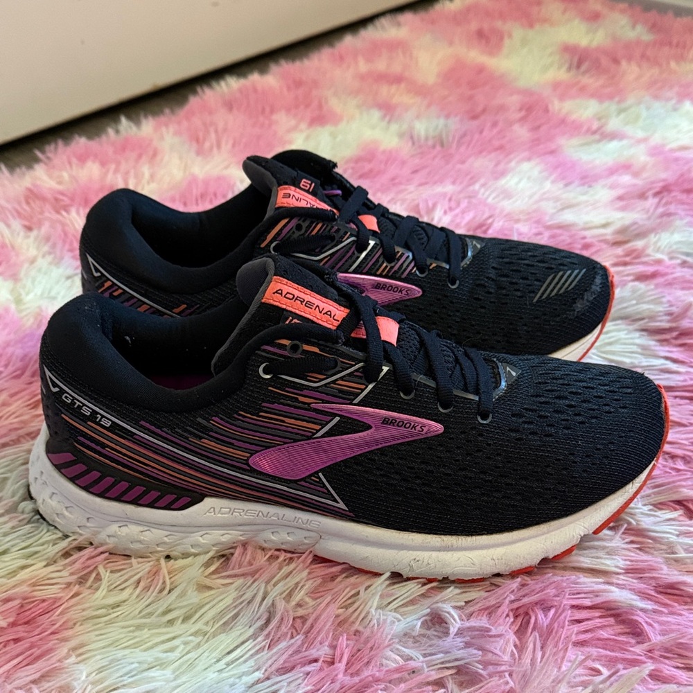 Brooks Women's adrenaline 19 Black and Pink Running Shoes